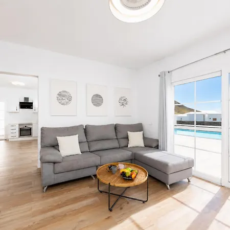 Villa Secret 2 *