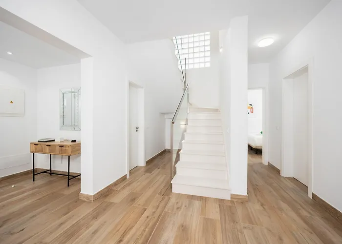 Villa Secret 2 *